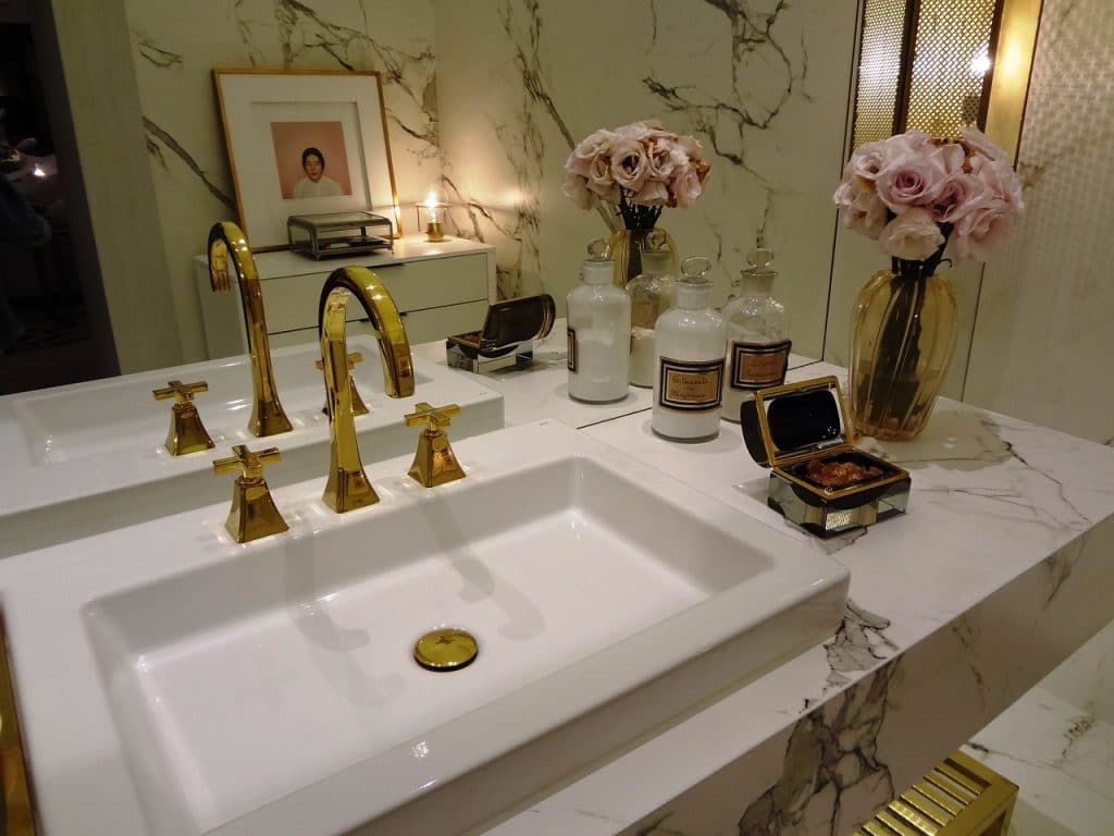bathroom, washbasin, pia